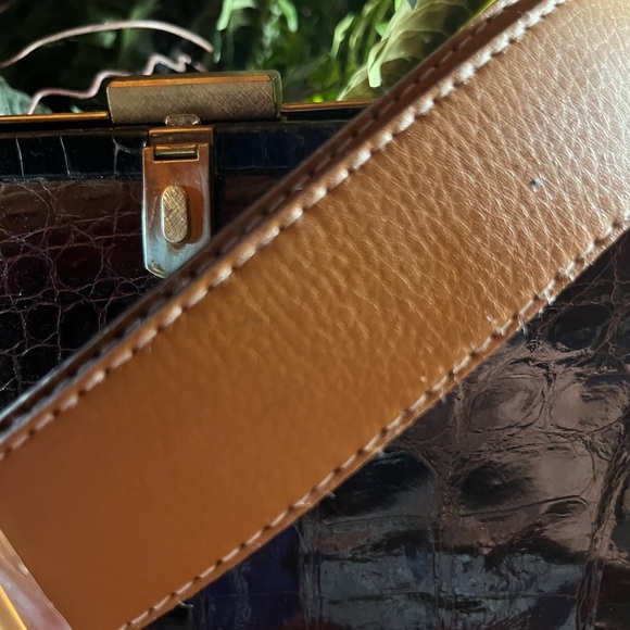 Tan Leather Belt with Gold Triangle Buckle. Medium to large - Picture 2 of 4